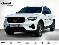 Weiß Gebraucht 2024 Volvo XC40 Ultra SUV | 42.990 € (Etwas zu teuer)