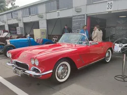 Rot Gebraucht 1962 Chevrolet Corvette Cabrio | 85.000 €