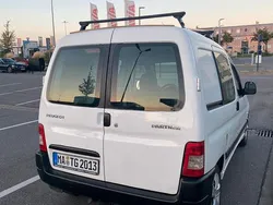 Weiß Gebraucht 2007 Peugeot Partner Van / Kleinbus | 3.280 € (Teuer)