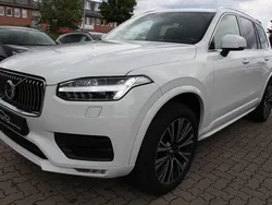 Weiß Gebraucht 2022 Volvo XC90 Momentum SUV | 43.900 € (Fairer Preis)