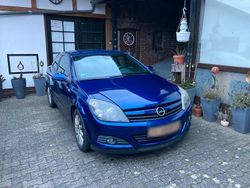 Blau Gebraucht 2007 Opel Astra GTC Coupé | 1.500 €