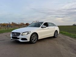 Weiß Gebraucht 2017 Mercedes C250 Avantgarde Kombi | 13.600 € (Guter Preis)