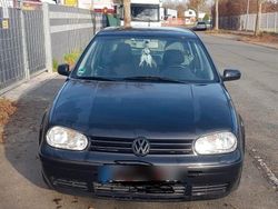 Schwarz Gebraucht 1999 VW Golf Limousine | 2.349 € (Teuer)