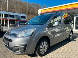 Grau Gebraucht 2017 Citroën Berlingo SELECTION Van / Kleinbus | 12.990 € (Teuer)