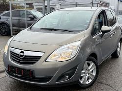 Braun Gebraucht 2011 Opel Meriva Design Edition Van / Kleinbus | 5.800 € (Fairer Preis)