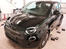 Schwarz Gebraucht 2022 Fiat 500e Icon Kleinwagen | 17.997 € (Fairer Preis)