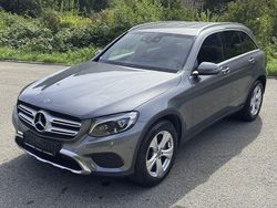 Grau Gebraucht 2019 Mercedes GLC220 AMG SUV | 27.990 € (Fairer Preis)