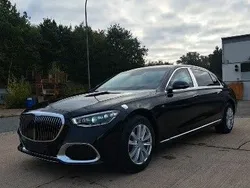 Schwarz Neu 2024 Mercedes S680 Maybach Limousine | 704.480 €