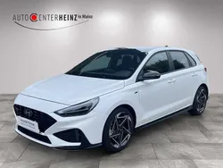 Atlas white / sol Gebraucht 2024 Hyundai i30 N Line Limousine | 26.900 € (Fairer Preis)