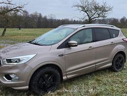 Beige Gebraucht 2019 Ford Kuga Vignale SUV | 22.900 € (Etwas zu teuer)