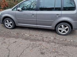 Grau Gebraucht 2007 VW Touran Trendline Van / Kleinbus | 2.000 € (Guter Preis)