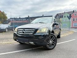 Schwarz Gebraucht 2007 Mercedes ML320 Avantgarde SUV | 5.990 € (Guter Preis)