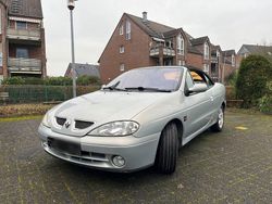 Silber Gebraucht 2001 Renault Mégane Cabriolet Expression Cabrio | 1.550 € (Etwas zu teuer)