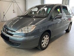 Grau Gebraucht 2005 Peugeot 807 Premium Van / Kleinbus | 2.699 € (Guter Preis)