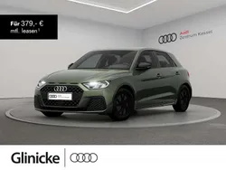 Distriktgrün metallic Neu 2025 Audi A1 S-Line Kleinwagen | 27.590 € (Guter Preis)