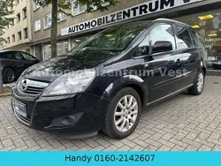 Schwarz Gebraucht 2010 Opel Zafira Design Edition Van / Kleinbus | 4.490 € (Fairer Preis)