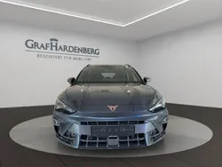 Grau Gebraucht 2025 Cupra Leon Limousine | 38.790 € (Teuer)