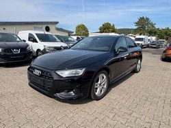 Schwarz Gebraucht 2021 Audi A4 Advanced Limousine | 18.900 €