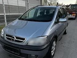 Grau Gebraucht 2004 Opel Zafira Van / Kleinbus | 1.680 € (Guter Preis)