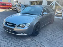 Grau Gebraucht 2006 Subaru Outback Active SUV | 2.490 €