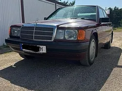 Rot Gebraucht 1992 Mercedes 190 Limousine | 7.499 €
