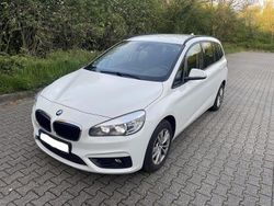 Weiß Gebraucht 2017 BMW 216 SUV | 7.450 € (Superpreis)