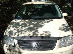 Beige Gebraucht 2004 VW Touran Basis Van / Kleinbus | 2.600 € (Teuer)