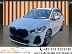 Weiß Gebraucht 2023 BMW 218 M Sport Van / Kleinbus | 28.980 € (Fairer Preis)