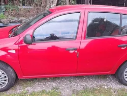 Rot Gebraucht 2008 Dacia Sandero Kleinwagen | 1.149 € (Superpreis)