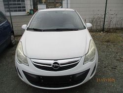 Weiß Gebraucht 2011 Opel Corsa Limited Limousine | 2.100 € (Guter Preis)