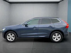 Blau Gebraucht 2022 Volvo XC60 Momentum SUV | 32.699 € (Guter Preis)