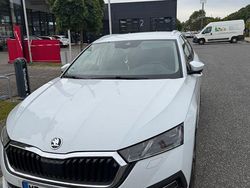 Weiß Gebraucht 2021 Skoda Octavia Clever Kombi | 21.500 € (Etwas zu teuer)
