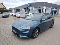 Blau Gebraucht 2020 Ford Focus ST-Line X Limousine | 19.990 € (Fairer Preis)