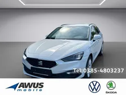 Weiß Neu 2024 Seat Leon Limousine | 30.890 € (Fairer Preis)