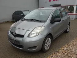 Grau Gebraucht 2010 Toyota Yaris Cool Kleinwagen | 2.490 € (Guter Preis)