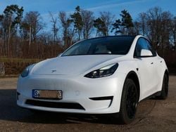 Weiß Gebraucht 2023 Tesla Model Y SUV | 29.790 € (Fairer Preis)