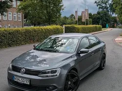 Grau Gebraucht 2011 VW Jetta Limousine | 4.500 € (Guter Preis)