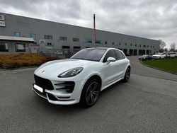 Weiß Gebraucht 2016 Porsche Macan Turbo Performance Package SUV | 37.500 €