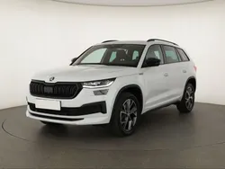 Weiss Gebraucht 2023 Skoda Kodiaq SportLine SUV | 42.739 € (Fairer Preis)