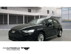 Brillantschwarz Gebraucht 2023 Audi A3 Limousine | 26.290 € (Guter Preis)