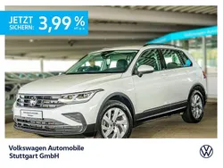 Pure white Gebraucht 2023 VW Tiguan Life SUV | 33.830 € (Guter Preis)
