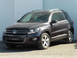 Kryptongrau Gebraucht 2015 VW Tiguan LOUNGE SUV | 12.490 € (Fairer Preis)