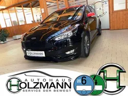 Schwarz Gebraucht 2018 Ford Focus ST-Line Limousine | 11.990 € (Fairer Preis)
