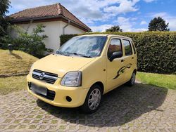Gelb Gebraucht 2004 Opel Agila Kleinwagen | 500 €