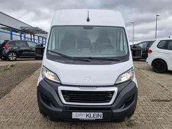Eisweiß Gebraucht 2024 Peugeot Boxer Van | 23.490 € (Fairer Preis)