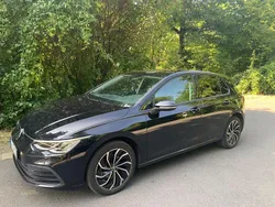 Schwarz Gebraucht 2020 VW Golf VII Life Limousine | 19.500 € (Etwas zu teuer)