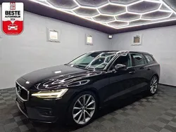 Onyx black / (metallic) Gebraucht 2021 Volvo V60 Momentum Kombi | 27.780 € (Fairer Preis)