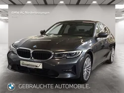 Grau Gebraucht 2020 BMW 330e Limousine | 26.900 € (Fairer Preis)