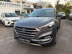 Grau Gebraucht 2016 Hyundai Tucson Intro Edition SUV | 12.900 € (Fairer Preis)
