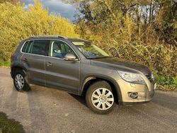 Grau Gebraucht 2010 VW Tiguan Team SUV | 6.750 € (Fairer Preis)